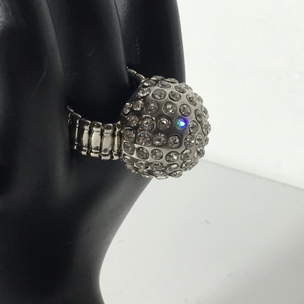 Vintage Rhinestone Silvertone Stretchable Ring